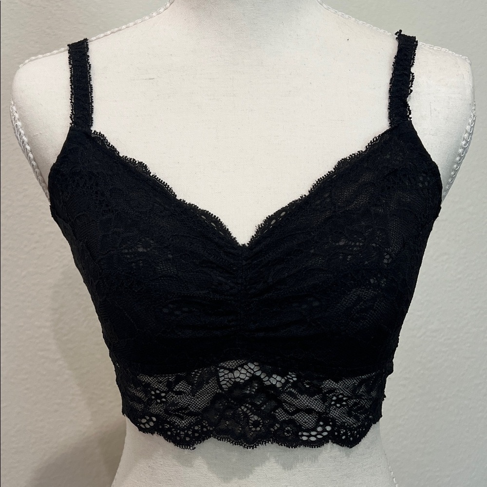 PINK Victoria's Secret Black Lace Bralette